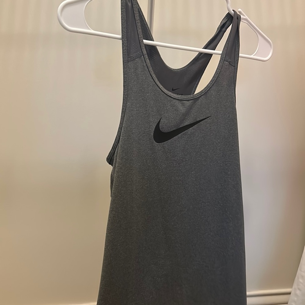 nike grey athletic tank top